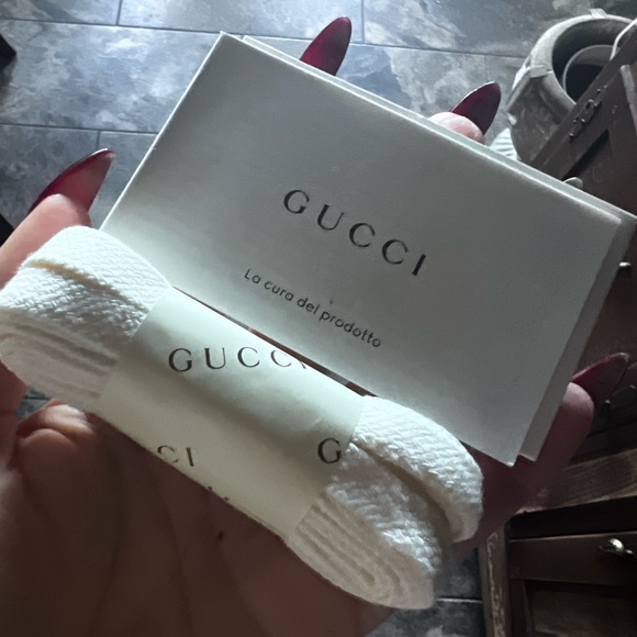 Gucci Women's Vibrant Pink and White Sneakers - Picture 7 of 7